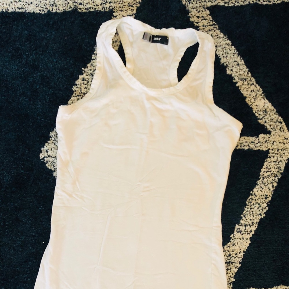 White Tank Basic
